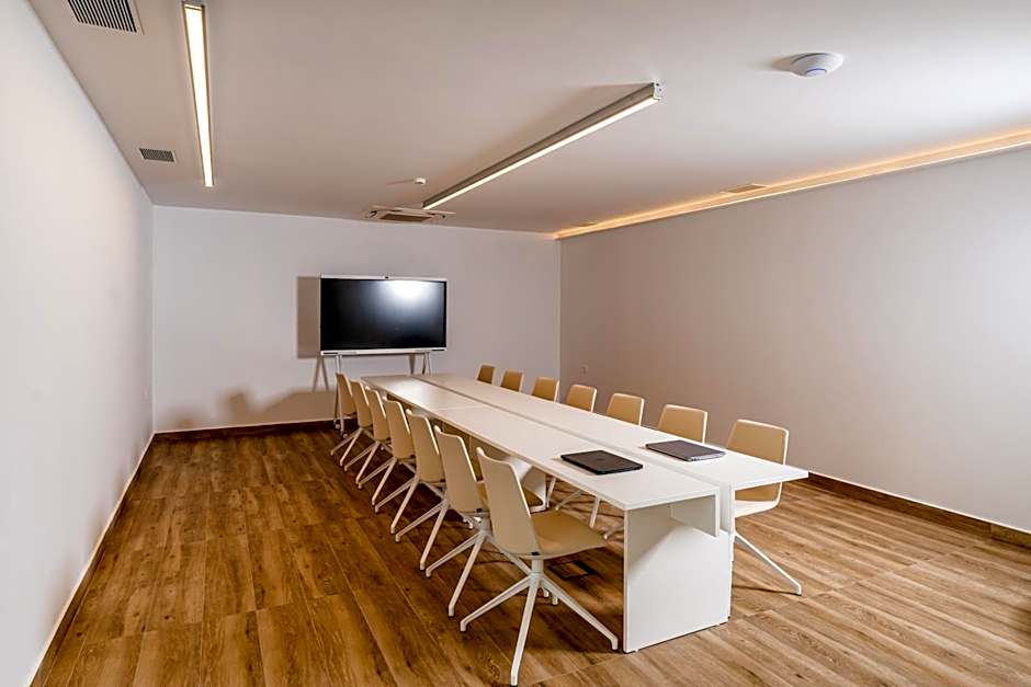 Cresanto Luxury Suites