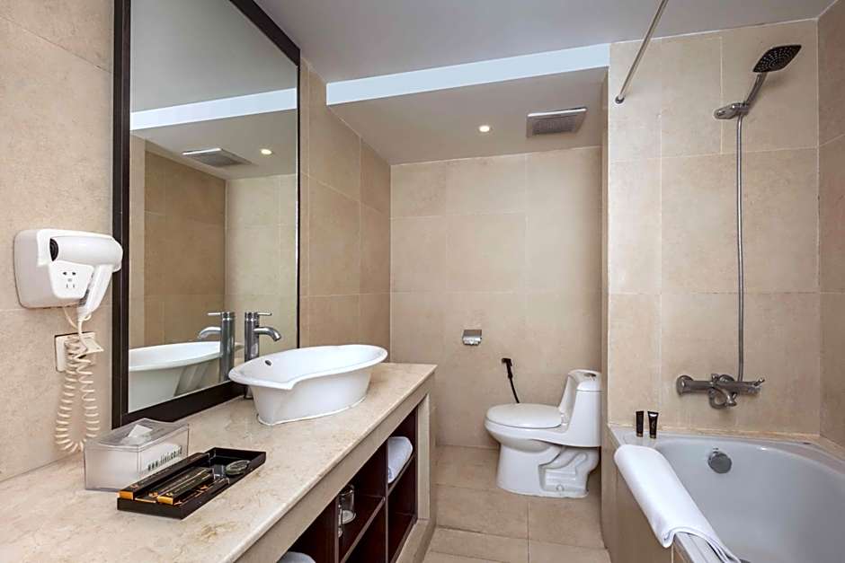 Grand Edge Hotel Semarang