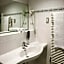 Centro National Frankfurt, Trademark Collection by Wyndham
