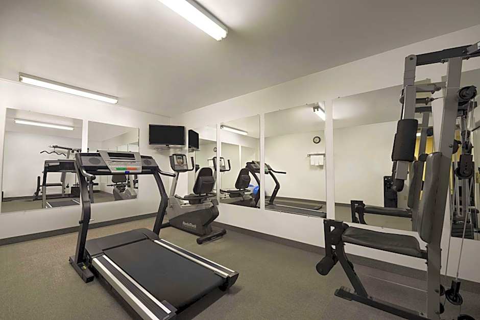 Days Inn by Wyndham Grayling