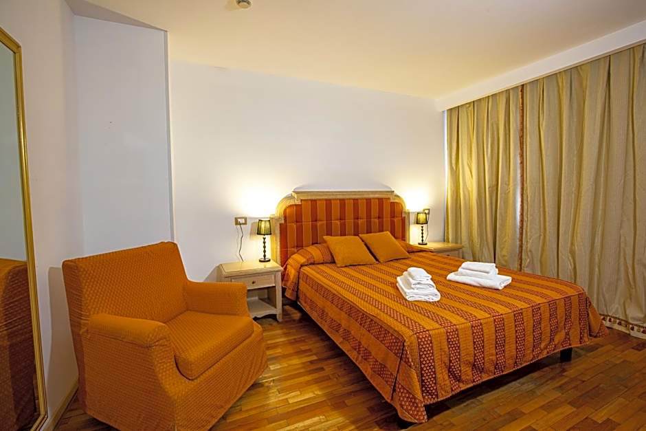 Hotel Villa Strassoldo "Ex Attianese Hotel Restaurant"