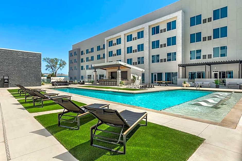 Cambria Hotel Waco University Riverfront