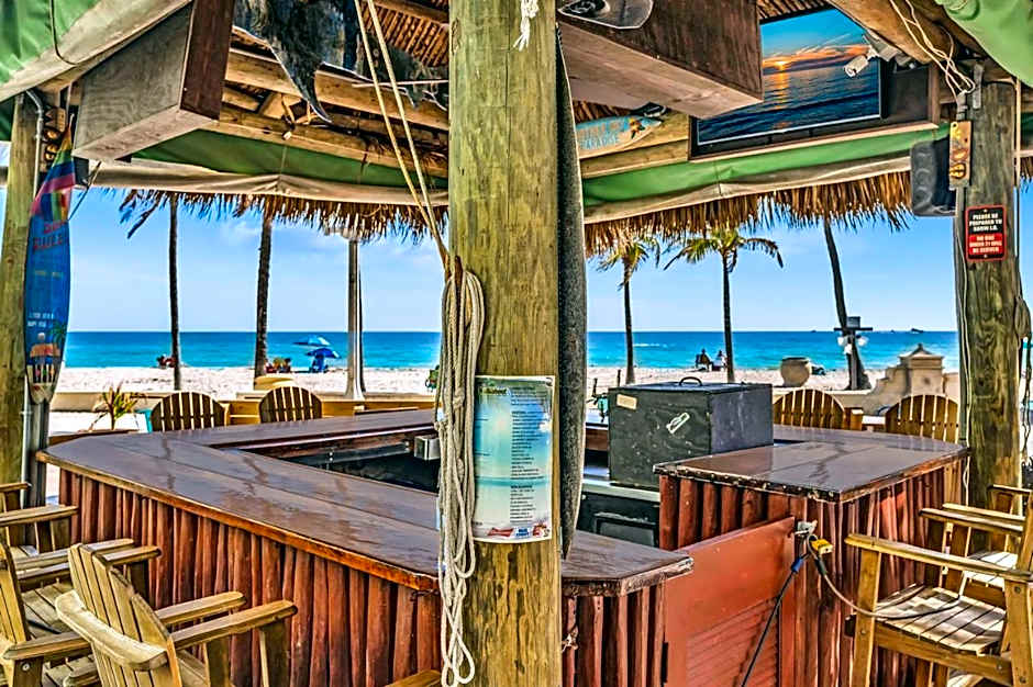 Walkabout 8 Tower Suite with Panoramic Ocean Views