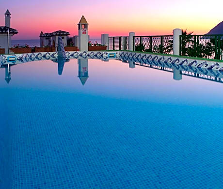 SOL by Meliá Los Fenicios