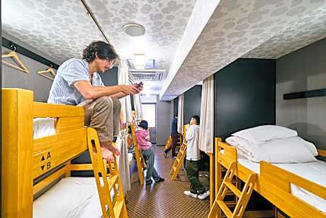 Bed in Mixed Dormitory