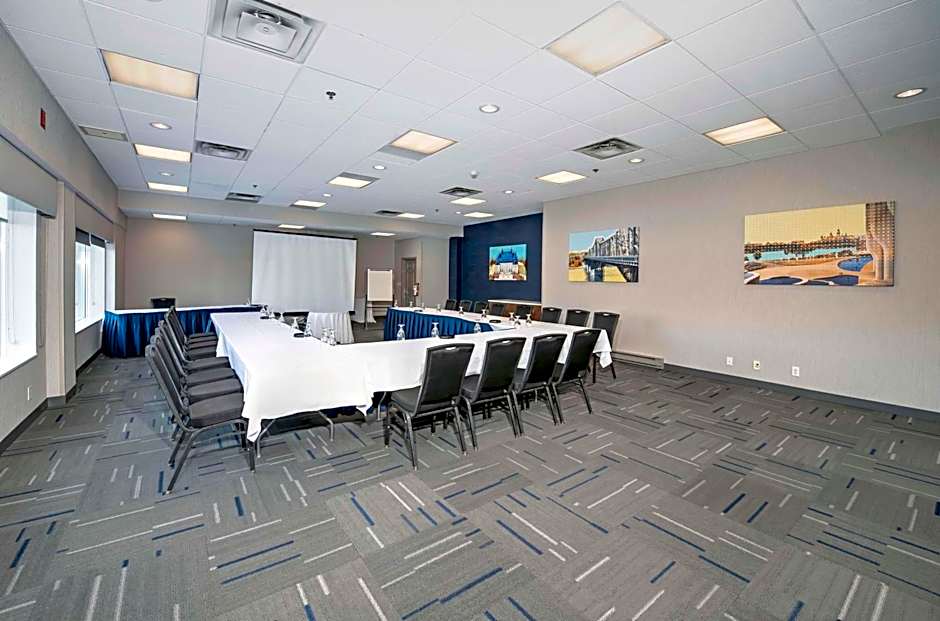 Hampton Inn by Hilton Ottawa