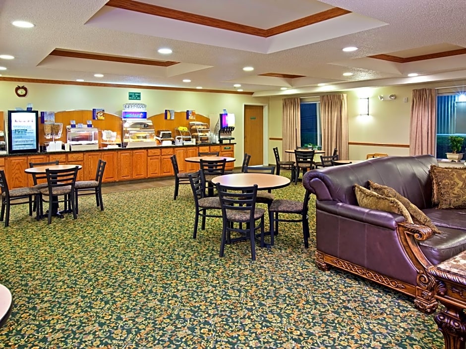 Holiday Inn Express & Suites Logan