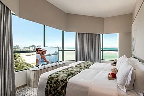 2 Bedroom Premier Sea View