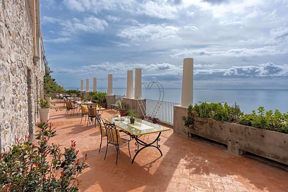 Villa Santa Chiara Positano Suites