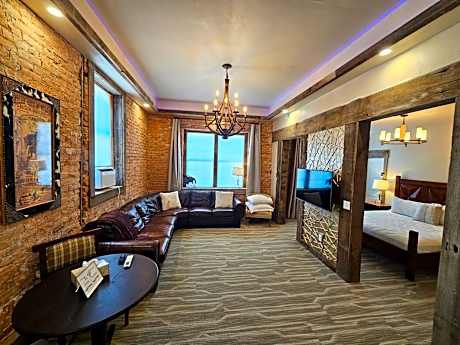 Eaglescape Suites and Event Center