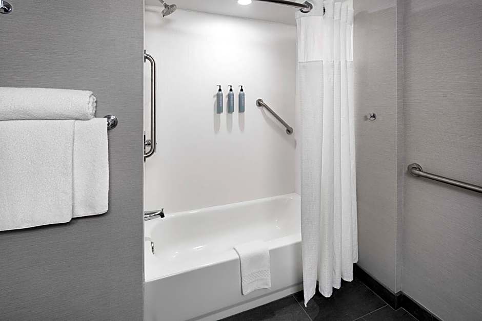 Courtyard by Marriott Shelton