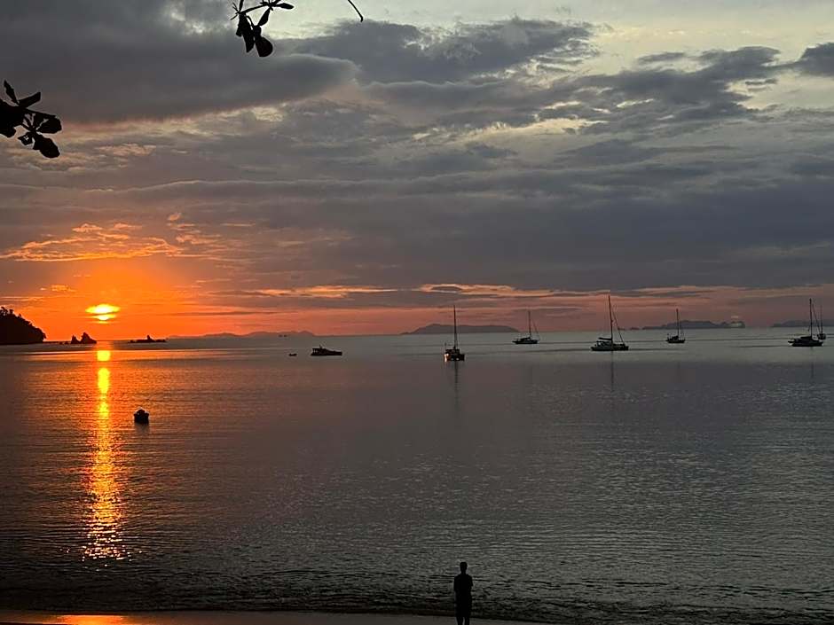 Sunny Cove Beach Resort Koh Phayam