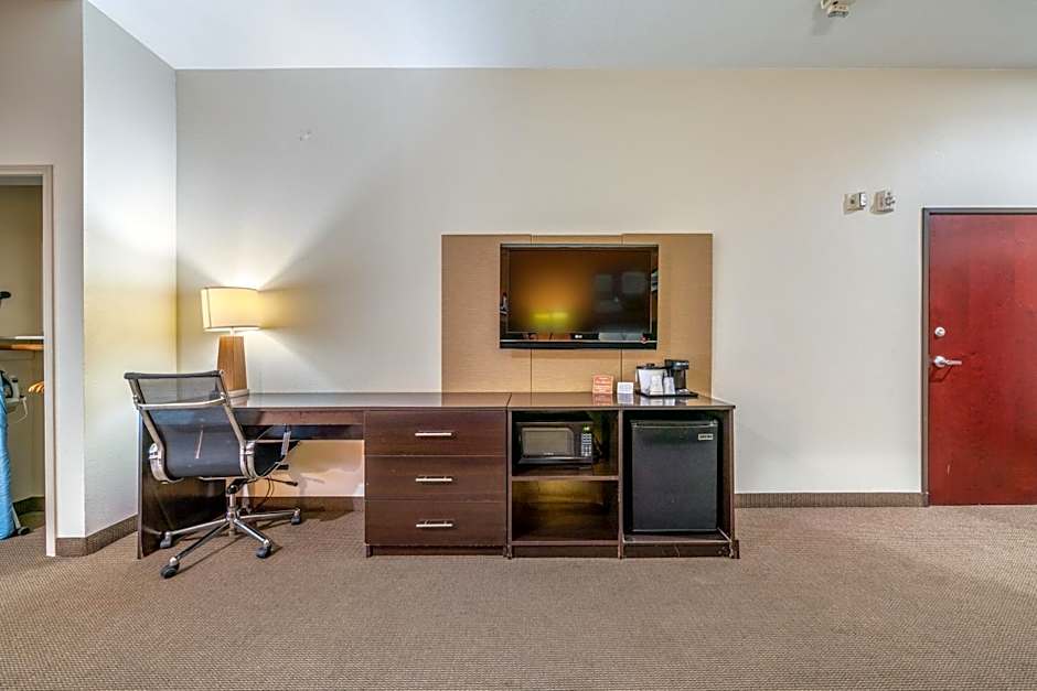 Restwell Inn & Suites I-45 North