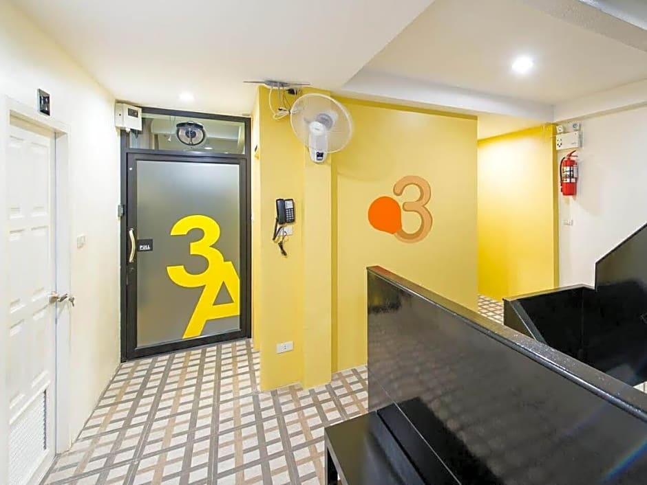 Matchbox Bangkok Hostel