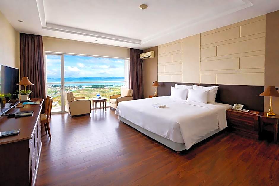Photo 1 of 3 of Deluxe, Sea View
