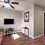 Eagle's Den Suites Kenedy a Travelodge by Wyndham