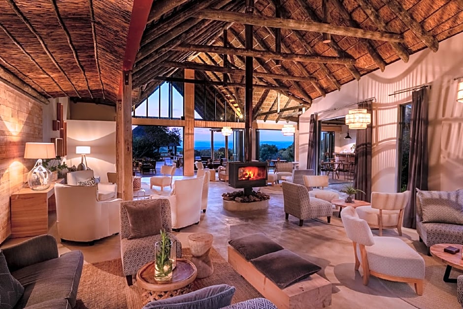 Bukela Game Lodge - Amakhala Game Reserve