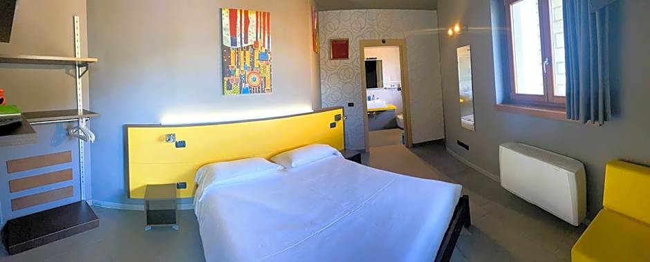 Vela di Soleville camere con e senza vista lago con ristorante & pizzeria