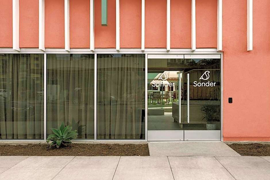 City Center Hotel by Kasa – Long Beach, CA