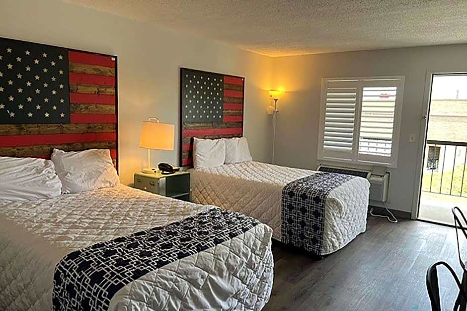 Super 8 by Wyndham Daleville/Fort Novosel