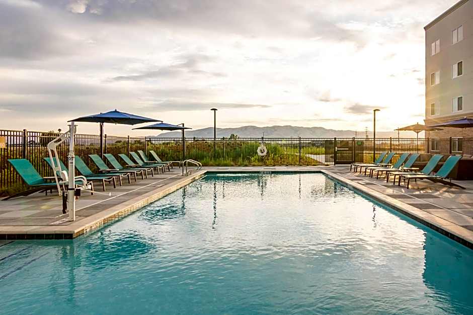 Fairfield Inn & Suites by Marriott San Jose North/Silicon Valley