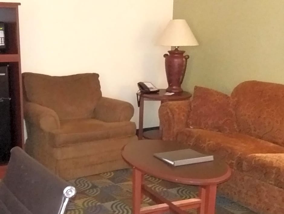 AmericInn by Wyndham Kewanee