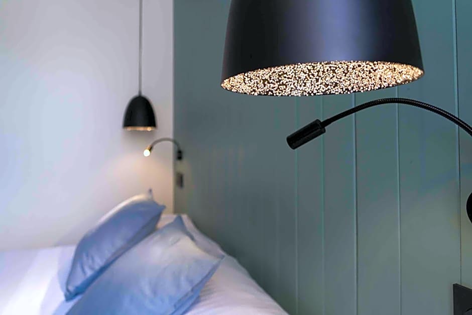 Hotel SUB