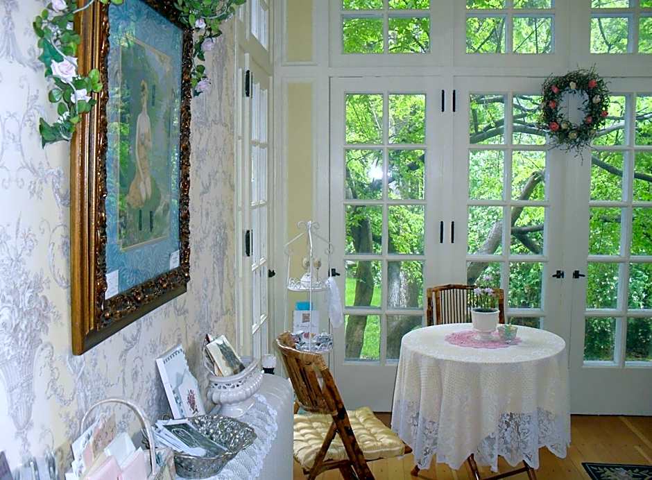 Alexander Mansion Bed & Breakfast