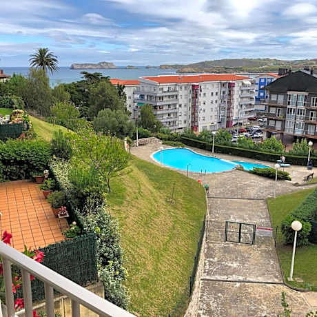 Apartamento con vistas al mar y piscina II