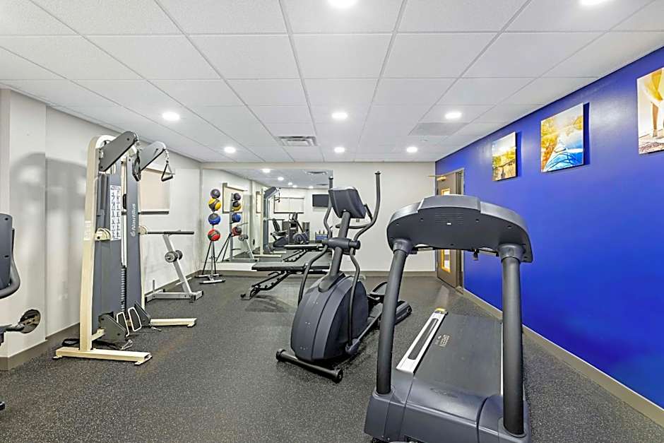 Comfort Inn & Suites Arlington Heights - Schaumburg