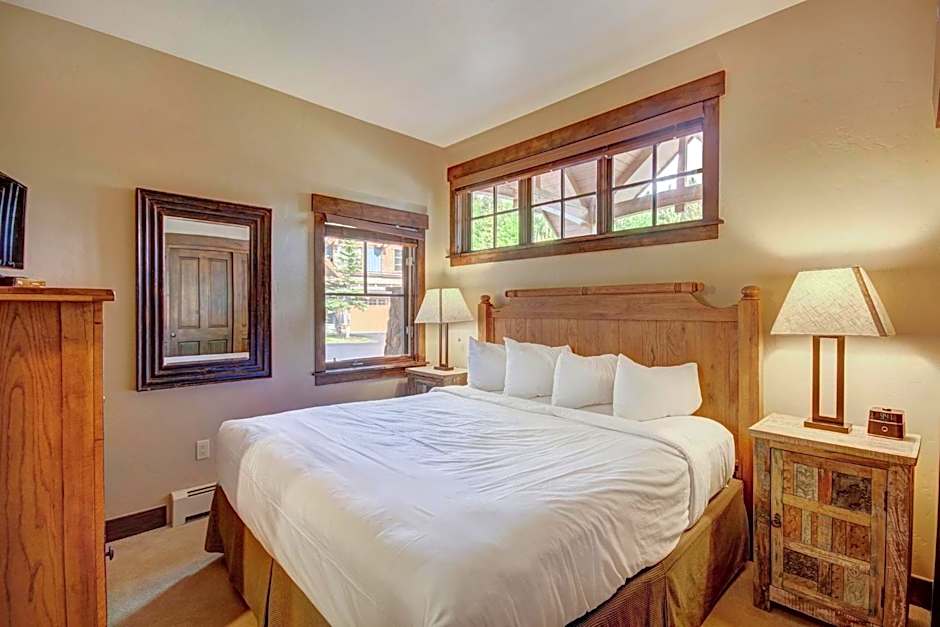 Mountain Thunder Lodge