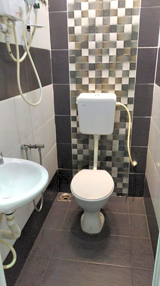 Ghazrins Hotel Dataran Larkin