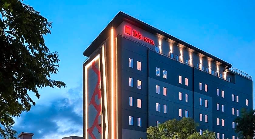 ibis Surabaya Tidar