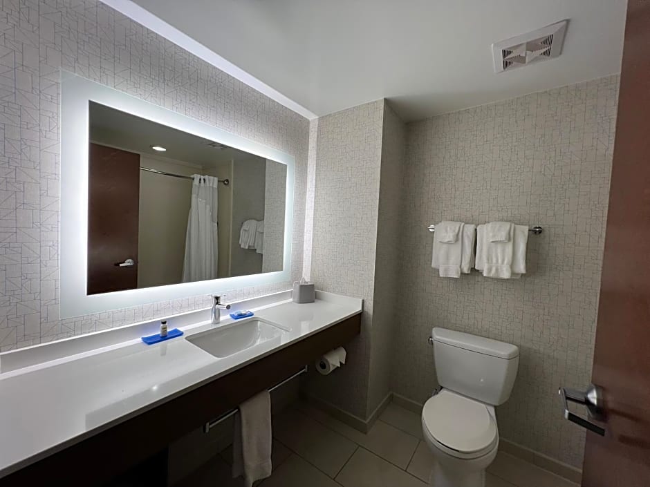 Holiday Inn Express & Suites Columbia - East Elkridge By IHG