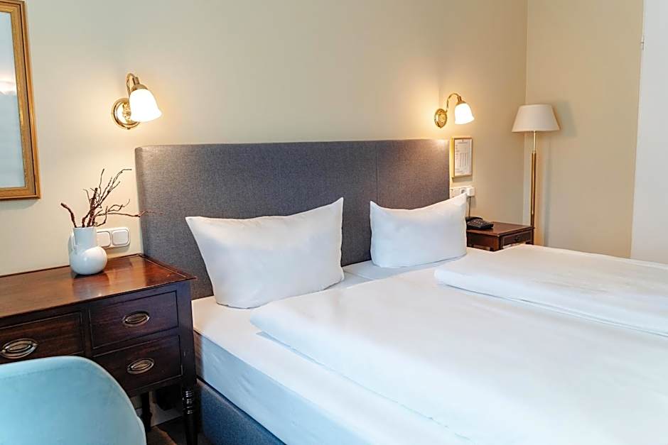 Hotel Altmünchen by Blattl