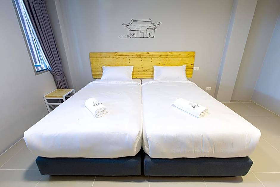 Fine Bed Hotel