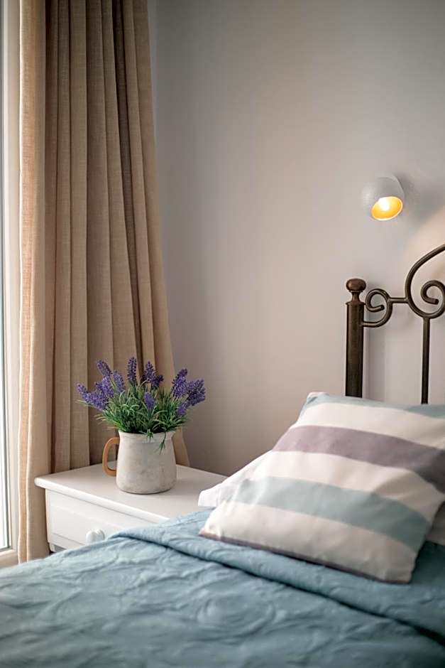 TERRA FOS NAXOS STUDIOS