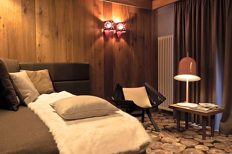 Alexander Charme Hotel