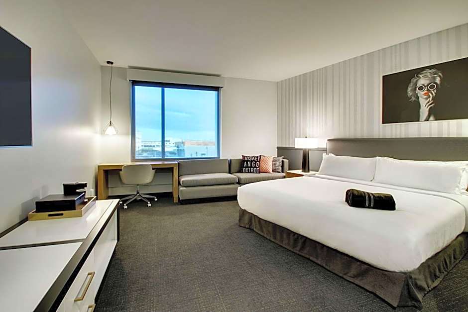 The Rose Hotel Chicago O'Hare, Tapestry Collection by Hilton