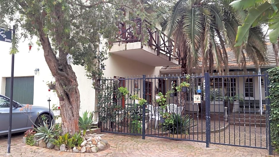 Mavilla Stellenbosch Guest house And B&B