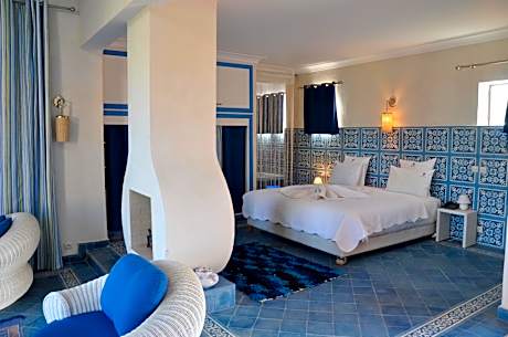 King Suite with Pool View