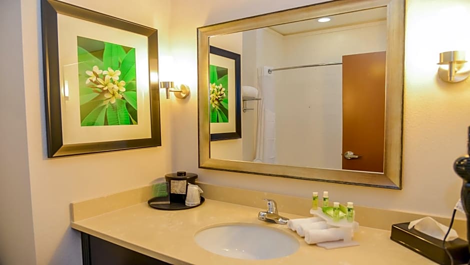 Holiday Inn Express Hotels & Suites Cuero, an IHG Hotel
