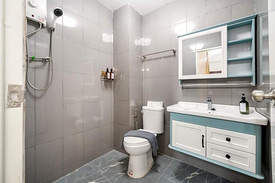 MIQ HK111-4BR Home Ratchada-Huaykwang 14PAX