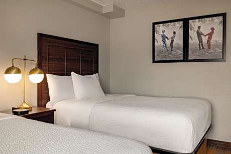 Double Room with Two Double Beds - Non-Smoking