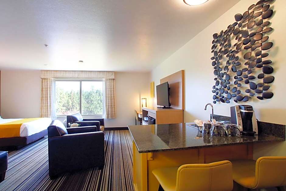 Oxford Suites Spokane Valley