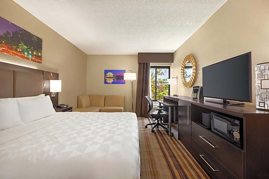 Holiday Inn Washington-Dulles International Airport By IHG