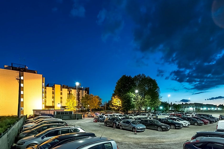 Hotel Bologna Airport