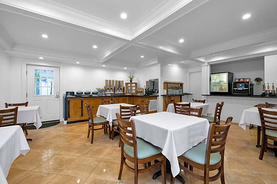 Millwood Inn And Suites