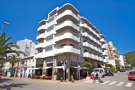 Parot Apartments