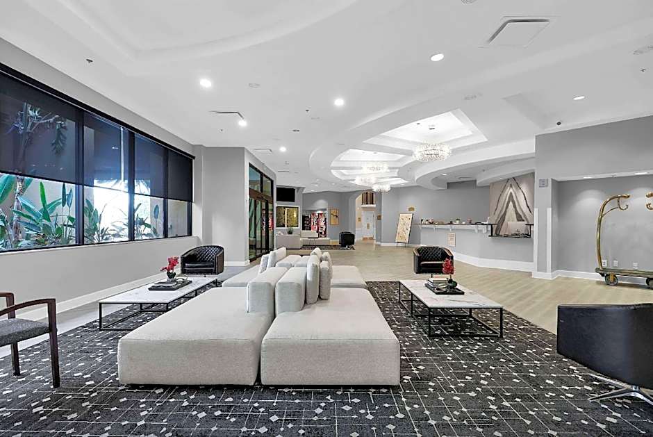 Ramada by Wyndham Jacksonville I-95 by Butler Blvd – Jacksonville, FL